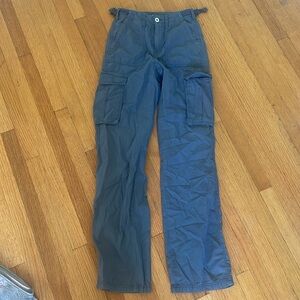 BERSHKA UNUSED BRAND NEW GRAY ADJUSTABLE CARGO PANTS